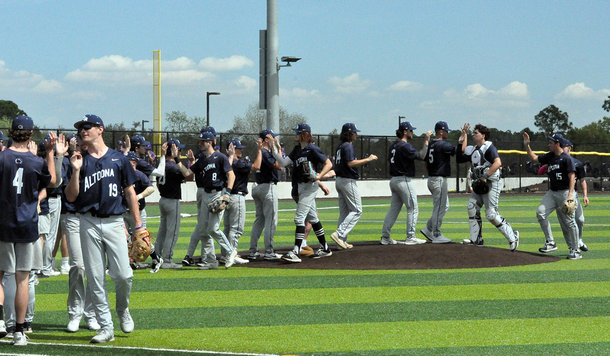 Baseball Sweeps Rival Mounties