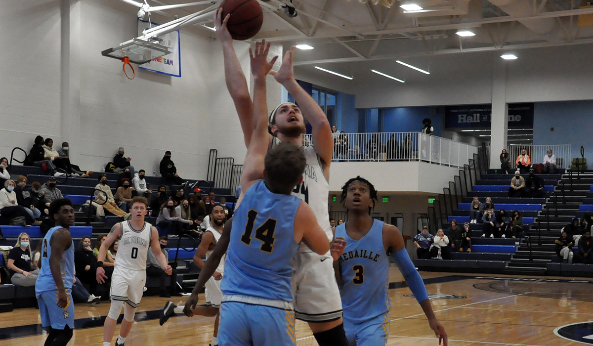 Lions Bag First-Ever ECAC Win in Defeat of Mariners