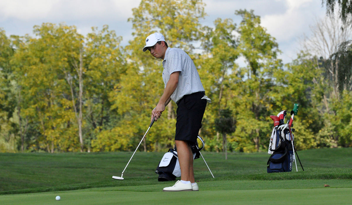 Men&rsquo;s Golf Holds Second Place After Round One of PSU DIII Challenge