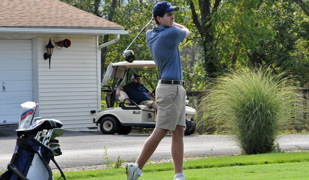 Men&rsquo;s Golf in Seventh After Day One of Farmingdale Invite