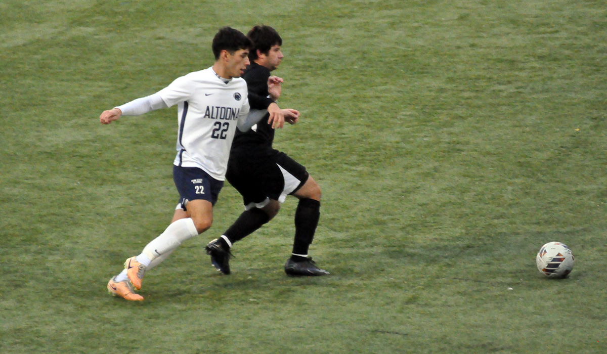 Waynesburg Gets Past Lions, 1-0