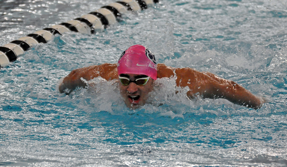 Men&rsquo;s Swimming Dominant in Wins Over Chatham, Bradford