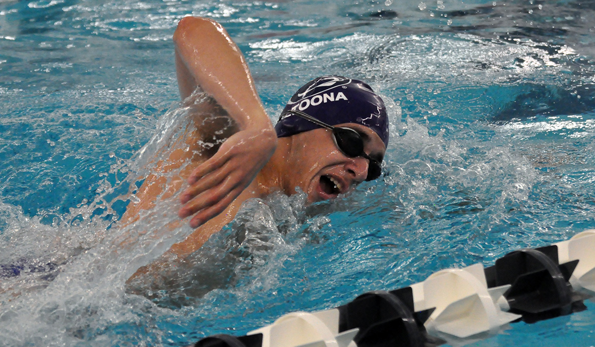 Men&rsquo;s Swimming Sets Two New Team Records in Day One at AMCCs