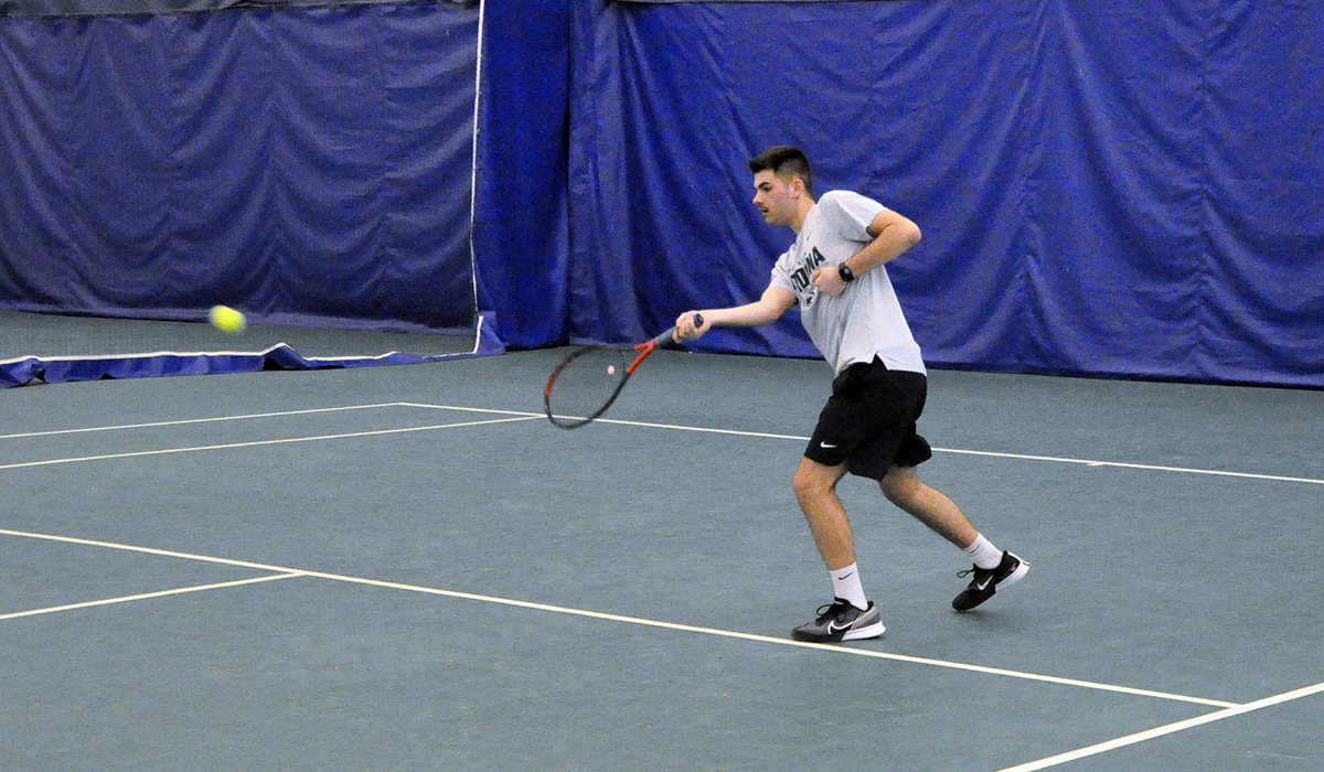 Men&rsquo;s Tennis Extends Win Streak to Six in Victory Over Greensburg