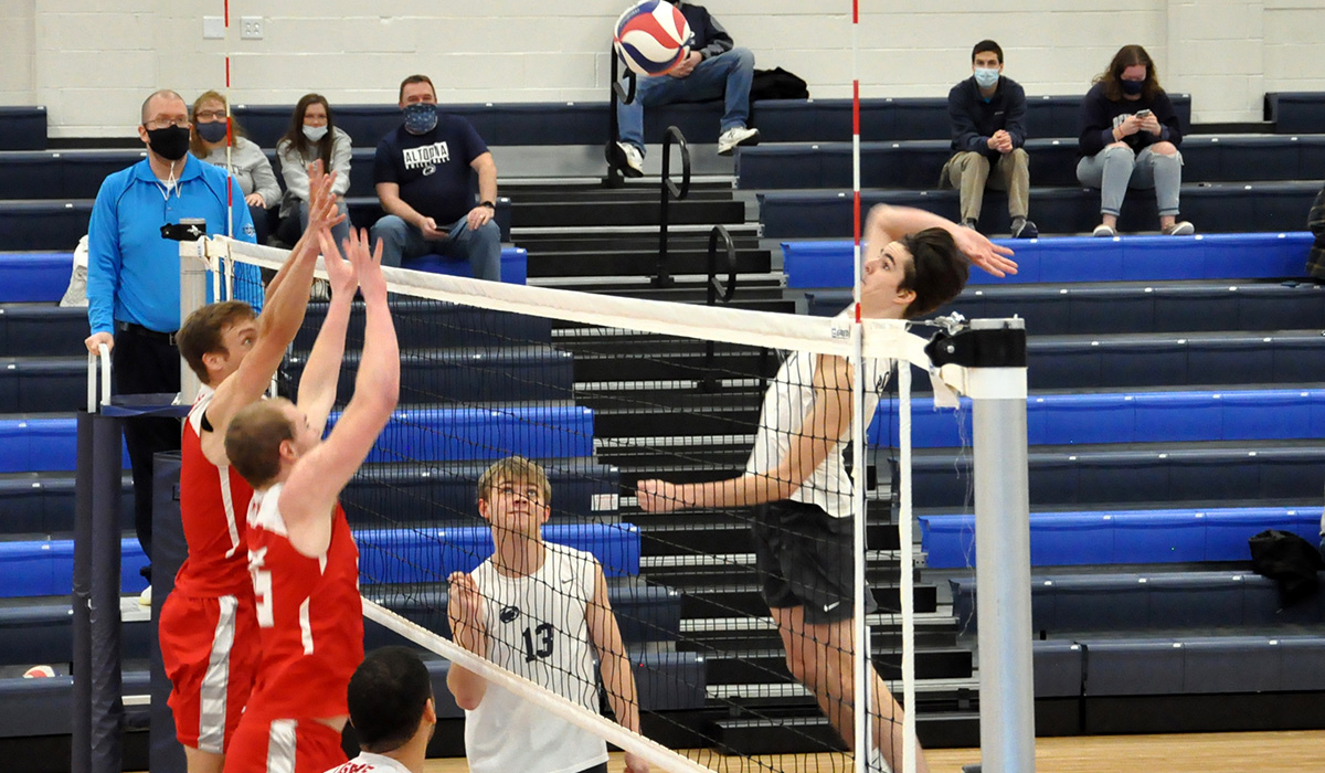 Men&rsquo;s Volleyball Goes 1-1 in Saturday AMCC Tri-Match