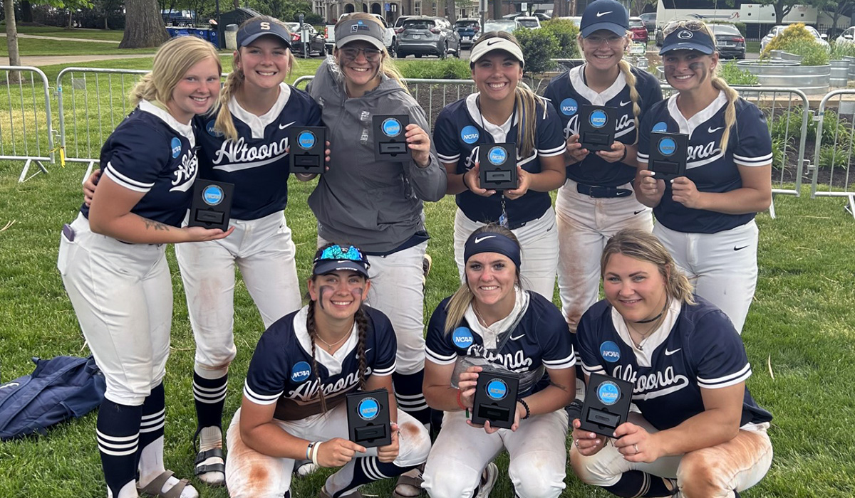 Softball&rsquo;s Season Ends in 7-2 Loss to Mount Union