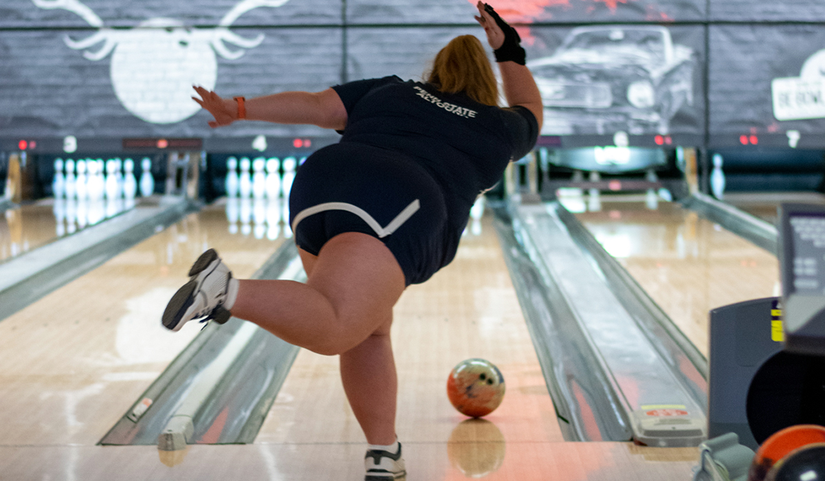 Freshman Breanna Yarnall bowls in Saturday's AMCC Round Robin #1 at AMF Playmor Lanes. (Photo courtesy of LRU)