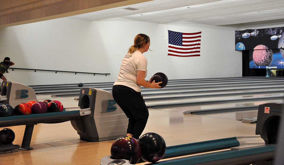 Women&rsquo;s Bowling Places Ninth in First AMCC Round Robin