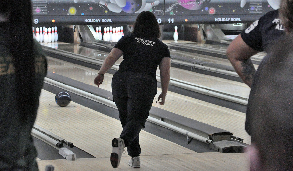 Women&rsquo;s Bowling Wins Two in Day Two at SFU Invite
