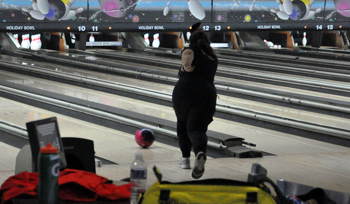 Women&rsquo;s Bowling Goes 1-1 to Start AMCC Round Robin #2