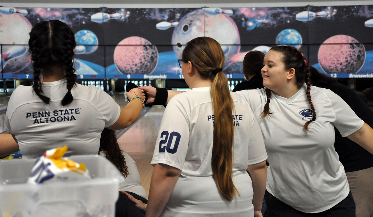 Women&rsquo;s Bowling Goes 0-3 in Round Robin #1 Finale