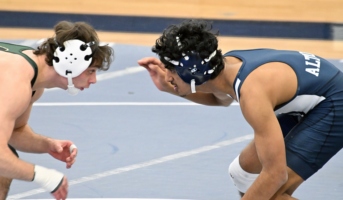 Men&rsquo;s Wrestling Faces Bison in Home Opener