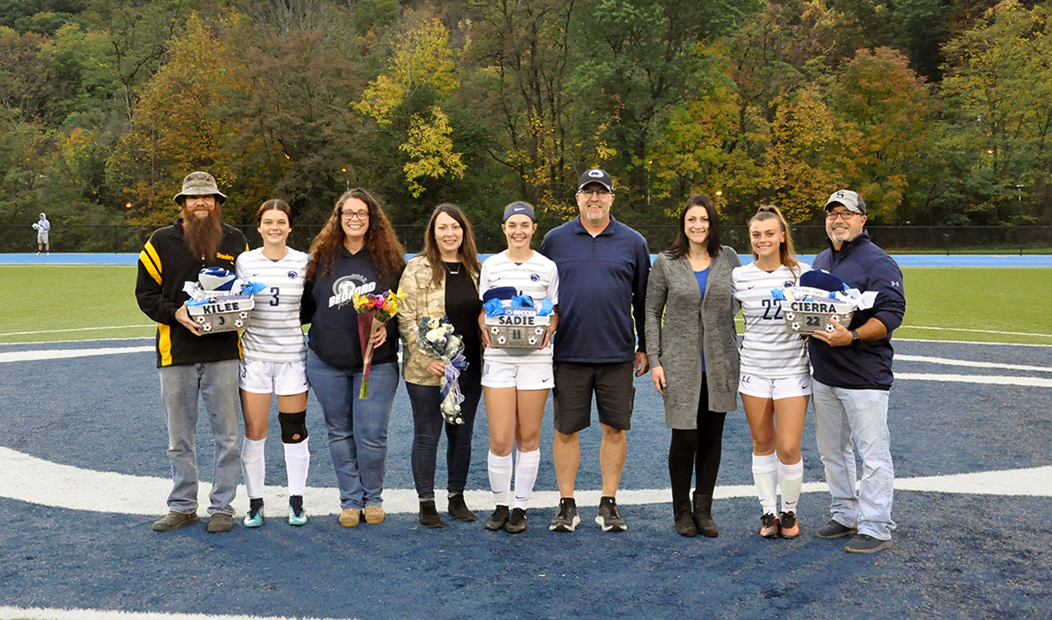 Women&rsquo;s Soccer Posts Senior Night Shutout of La Roche