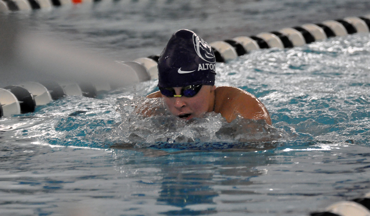 Women&rsquo;s Swimming Defeats Lebanon Valley with 115-69 Road Win