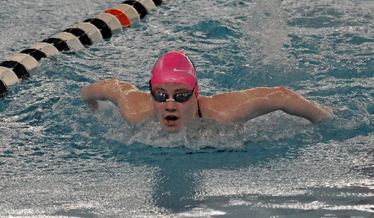Women&rsquo;s Swimming Defeats Lycoming 176-71 in Home Opener