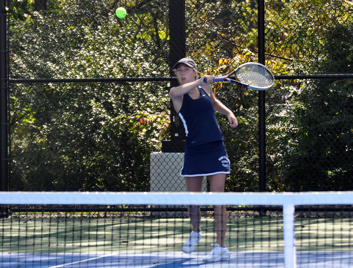 Women&rsquo;s Tennis Eliminated from AMCC Tournament With 5-3 Loss