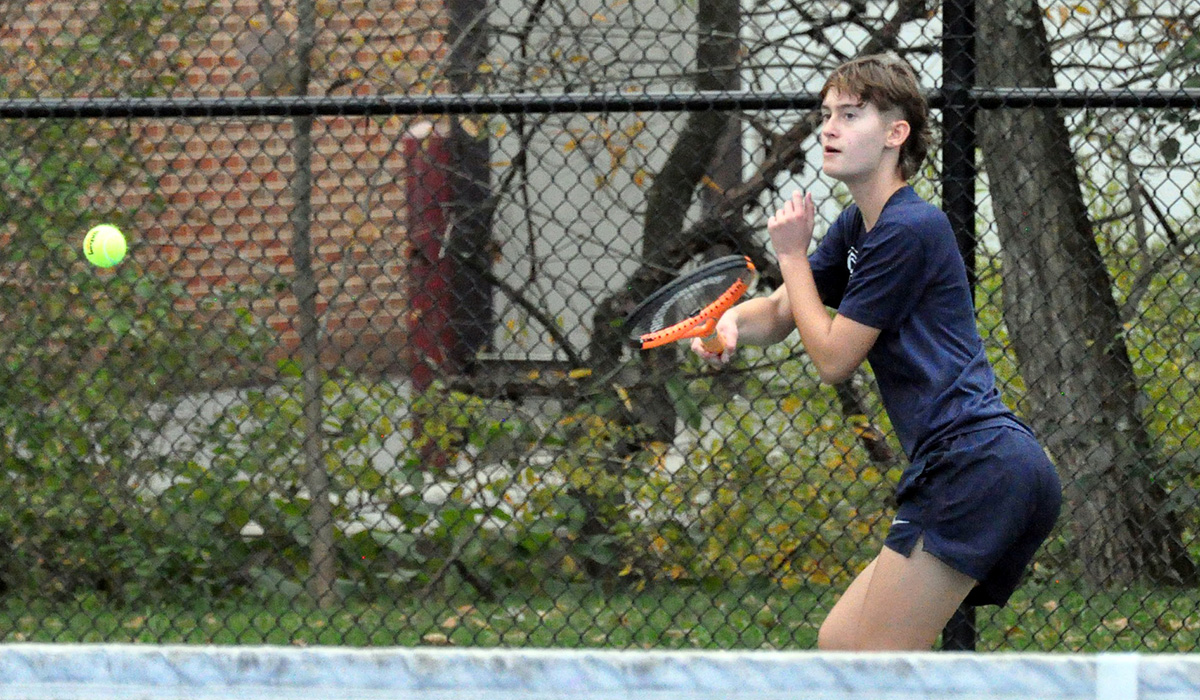 Women&rsquo;s Tennis Ends Fall Regular Season with Loss to Eagles
