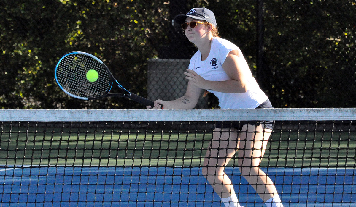 Women&rsquo;s Tennis Defeats Penn College 6-1