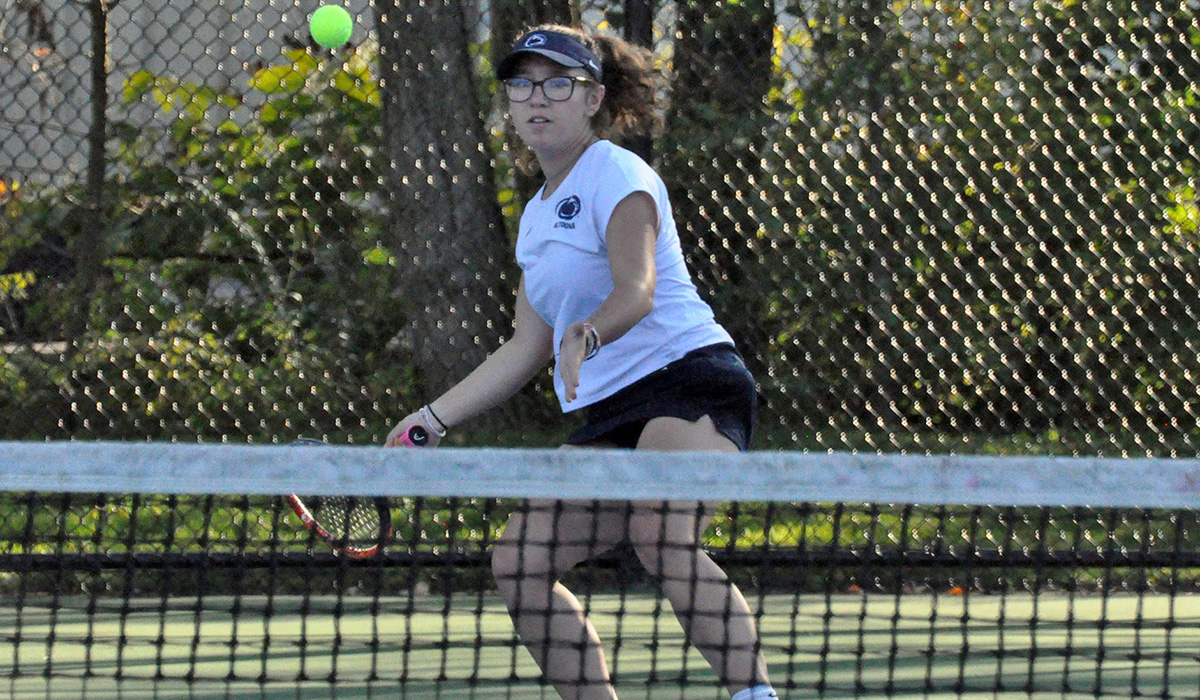 Lions Edged 4-3 in Close AMCC Match at Pitt-Greensburg