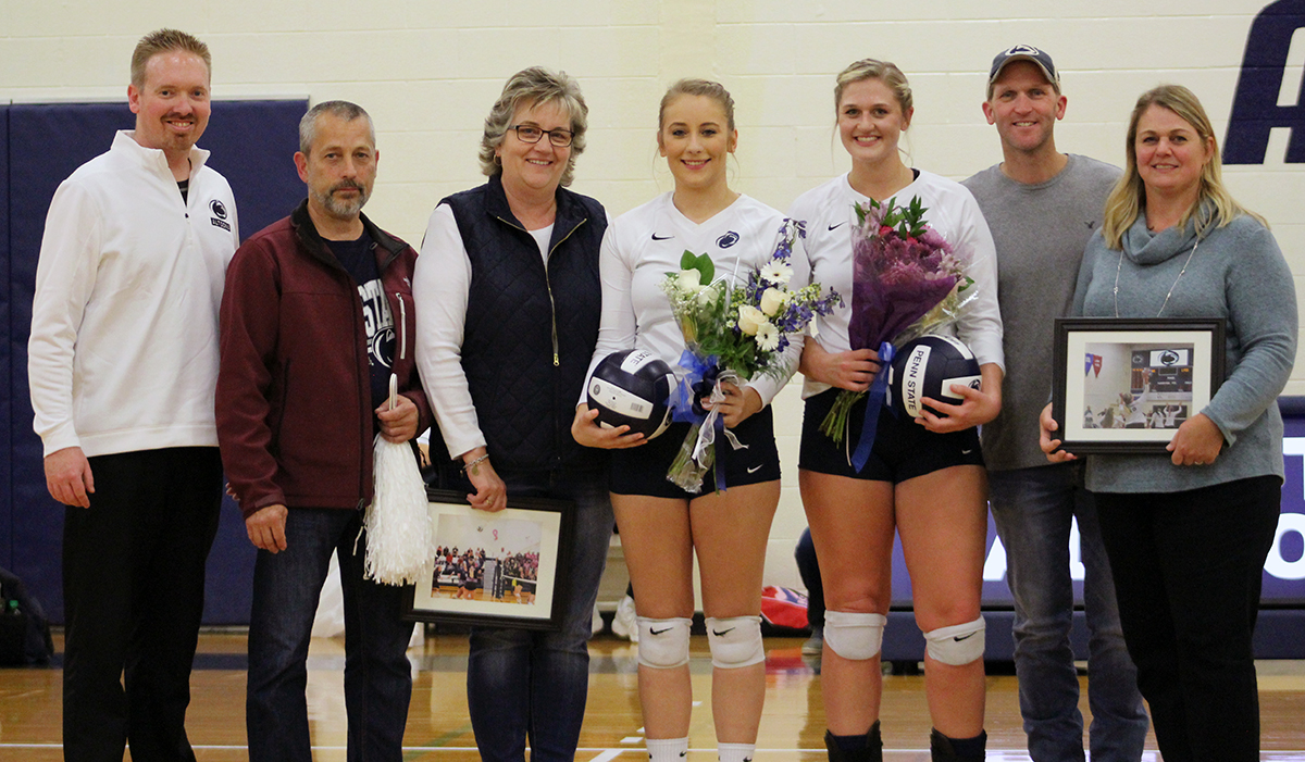 Women&rsquo;s Volleyball Wins 3-0 on Senior Night